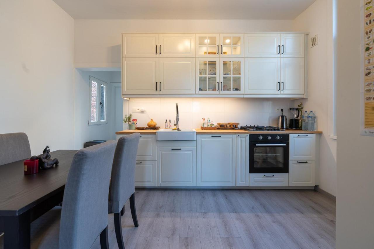 Large Room In House W Shared Kitchen & Bathroom W Free Parking Bluecard Antwerpen Bagian luar foto