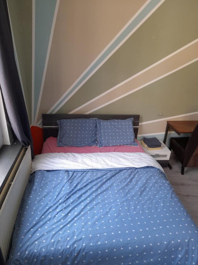 Large Room In House W Shared Kitchen & Bathroom W Free Parking Bluecard Antwerpen Bagian luar foto