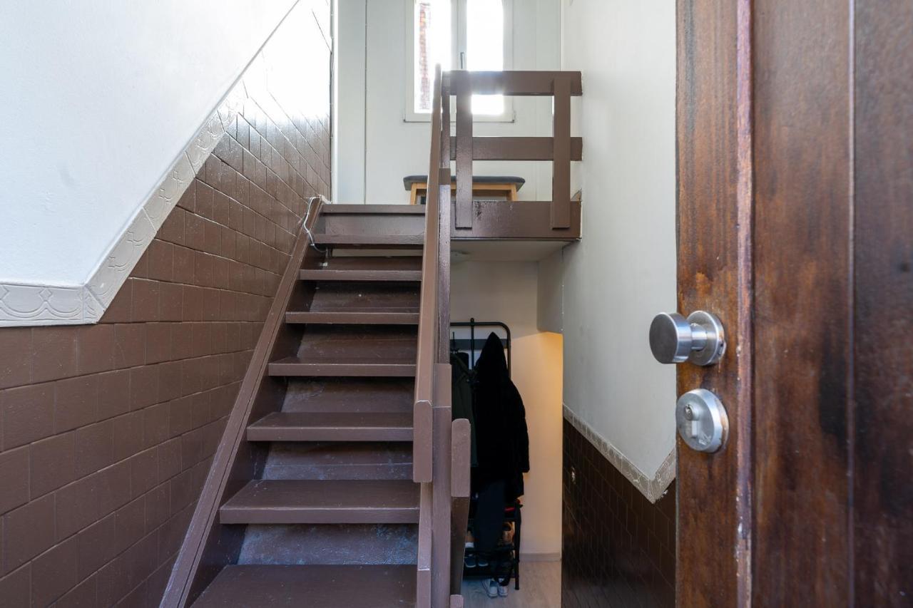 Large Room In House W Shared Kitchen & Bathroom W Free Parking Bluecard Antwerpen Bagian luar foto